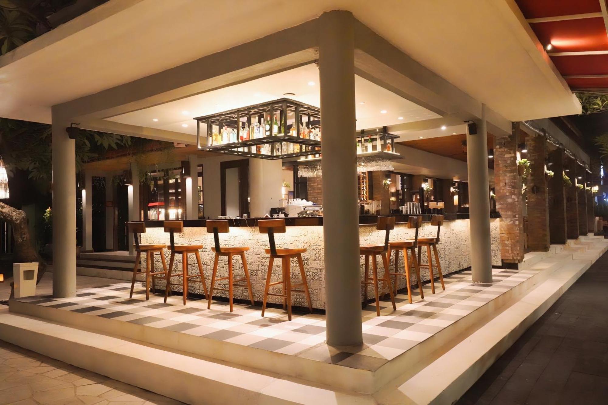 Kuta Seaview Boutique Resort Buitenkant foto