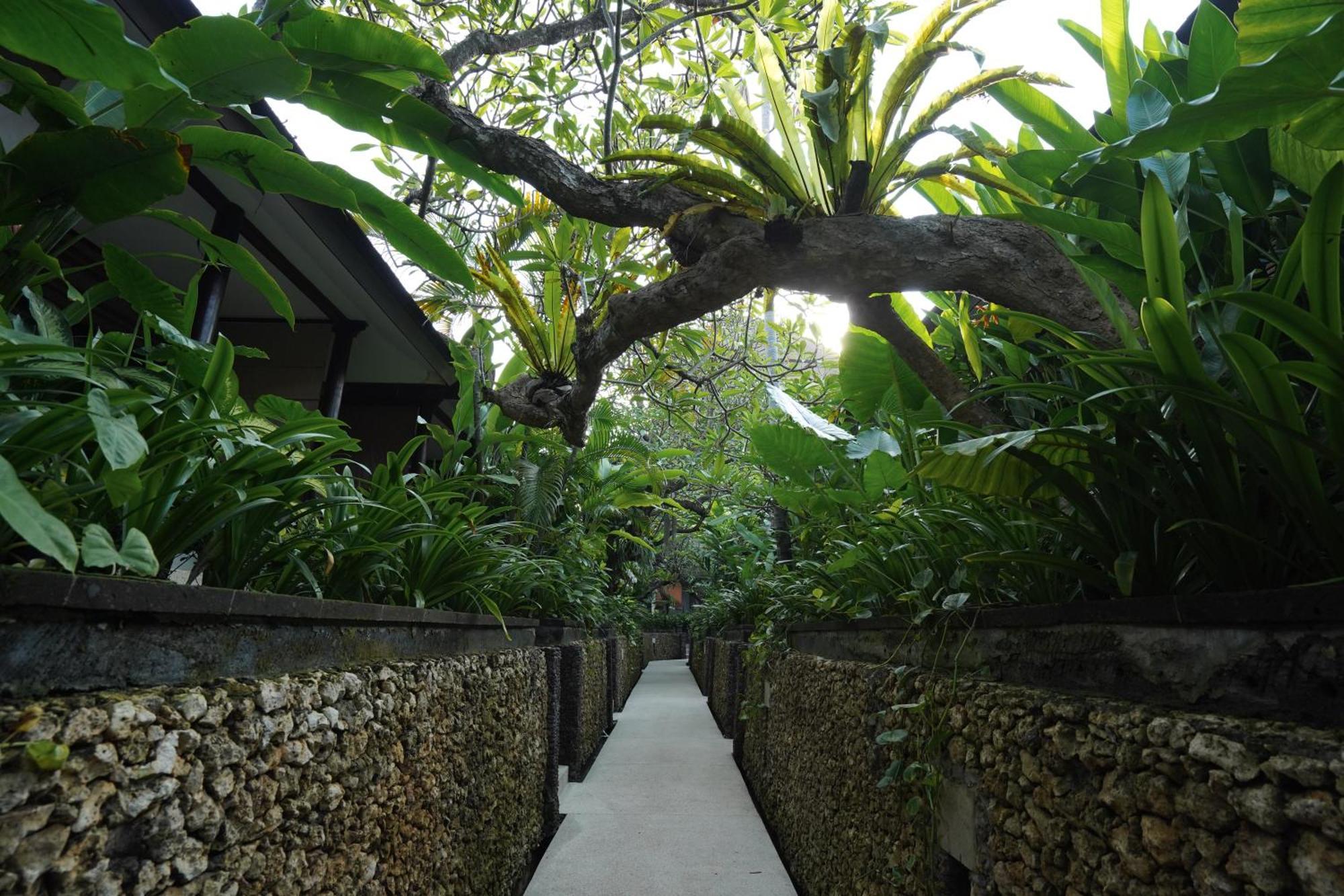 Kuta Seaview Boutique Resort Buitenkant foto