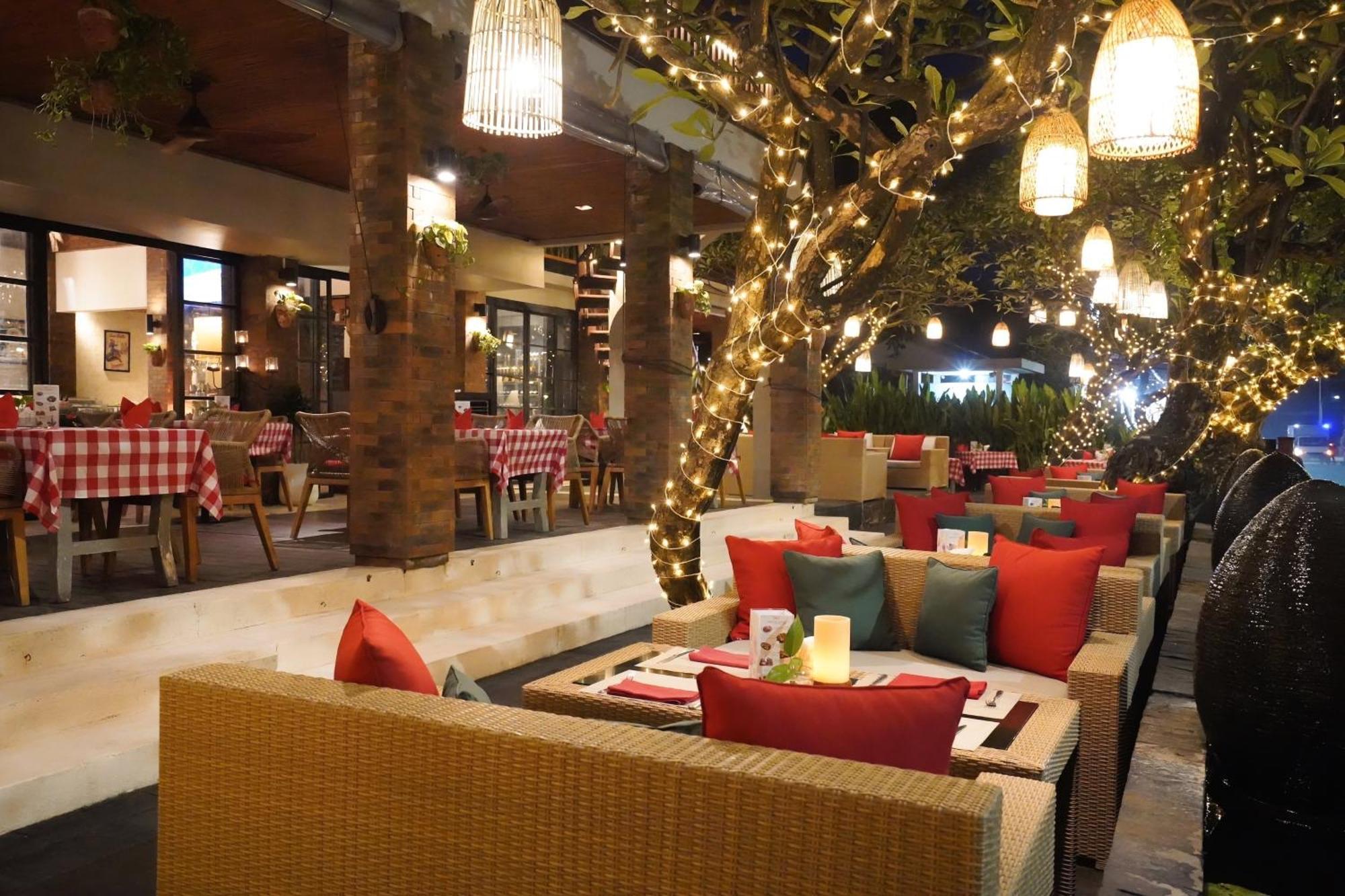 Kuta Seaview Boutique Resort Buitenkant foto