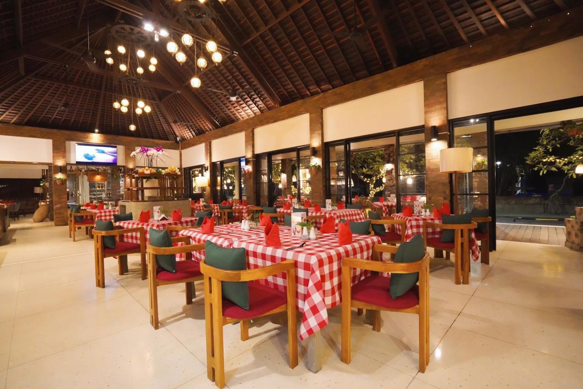 Kuta Seaview Boutique Resort Buitenkant foto